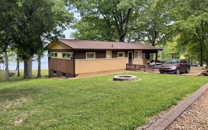 COTTAGE 7 Cozy Cove Waterfront Resort